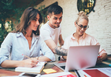 Bachelor Concepteur Développeur d&rsquo;Applications&nbsp;: programme, débouchés et admission