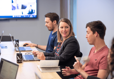 Front-end vs back-end&nbsp;: comprendre les deux faces du développement web