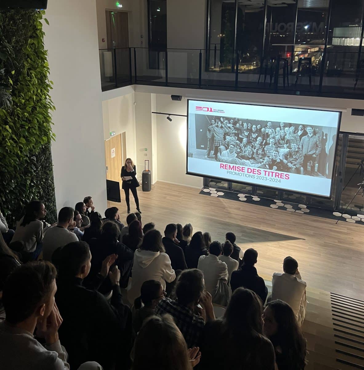 Remise des titres des promotions 2023-2024, un moment de fierté et de célébration à l&rsquo;École 301